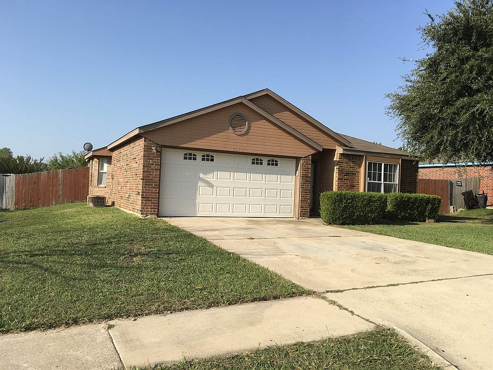 1st image of 3502 Woodlake Dr