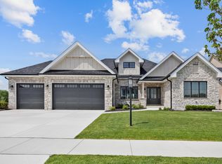 12984 Spirea Ave, Saint John, IN 46373