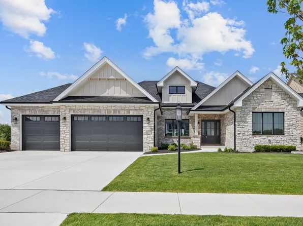 12984 Spirea Ave, Saint John, IN 46373
