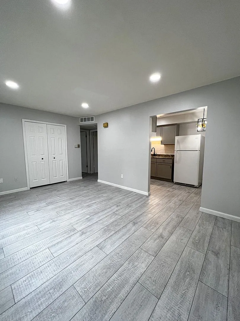 One11 Collection - Clinton Twp — Photo 3