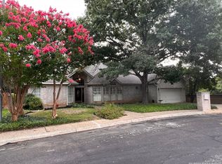 1602 Hawks Tree Ln, San Antonio, TX 78248