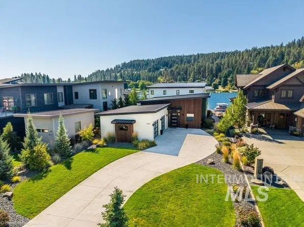 1702 W Bellerive Ln, Coeur D Alene, ID 83814