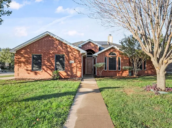 1701 Martinique Dr, Mansfield, TX 76063