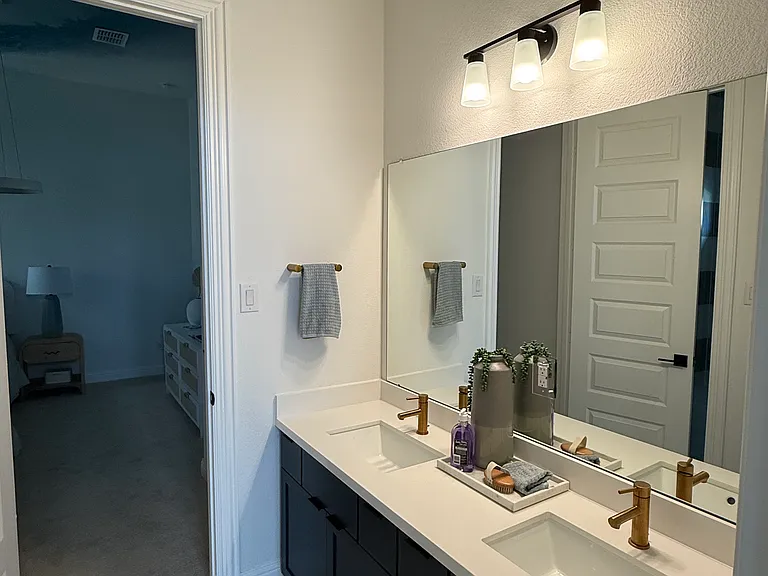 4916 Dickens Landing Dr — Photo 10