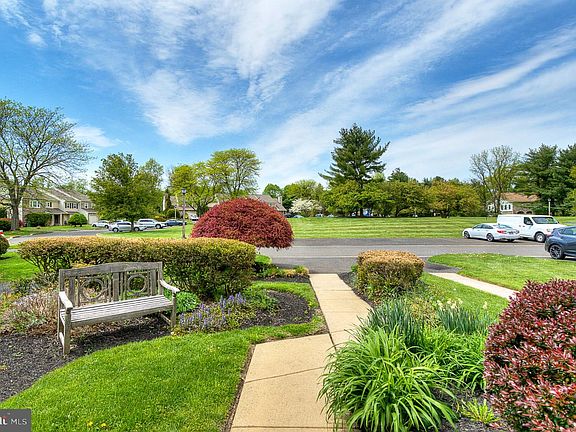 5th image of 1833 Perrin Ct