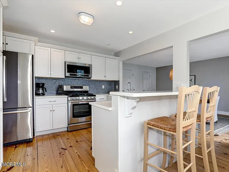 108 Glimmer Glass Cir — Photo 10