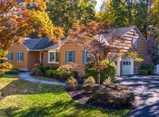 32 Radcliffe Dr, Succasunna, NJ 07876