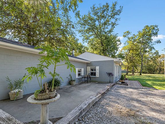 3rd image of 71356 S 327th Ct