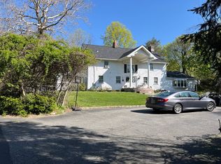 109 Sunken Meadow Rd, Northport, NY 11768