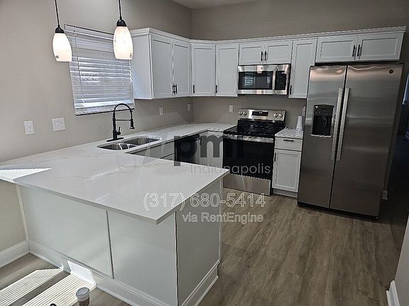 4th image of 640 N Parker Ave Unit 1