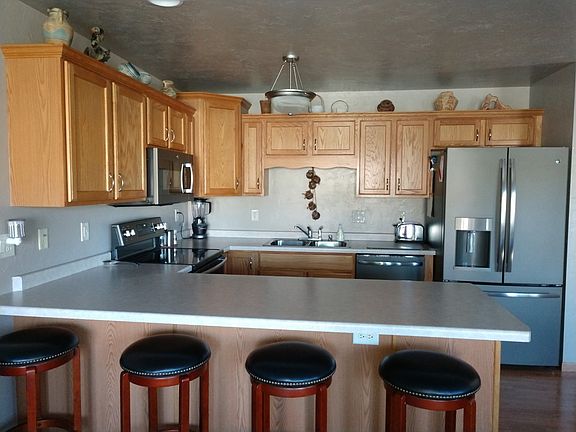 3rd image of 3200 White Tail Ln Unit E