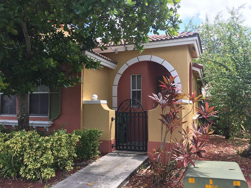 2nd image of 2332 NE 42nd Cir