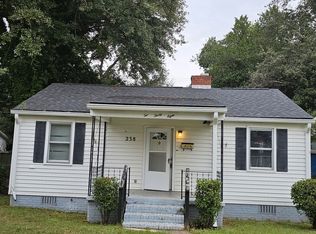238 Meadowdale Dr, Warner Robins, GA 31088
