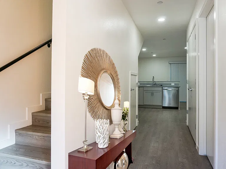 824 Nord Ave #18 — Photo 1