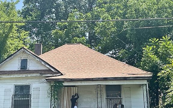 2nd image of 1035 Vollintine Ave