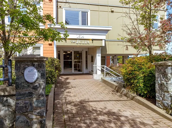 1514 Church Ave #105, Saanich, BC V8P 0A3