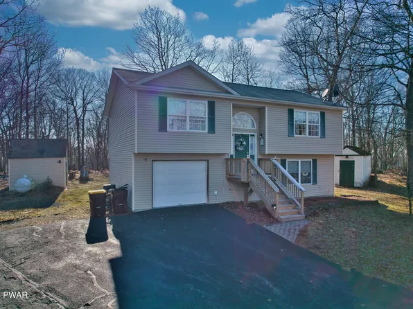 135 N Forrest Dr, Milford, PA 18337