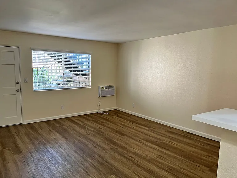 41st St Apartments located in the heart of San Diego — Photo 2