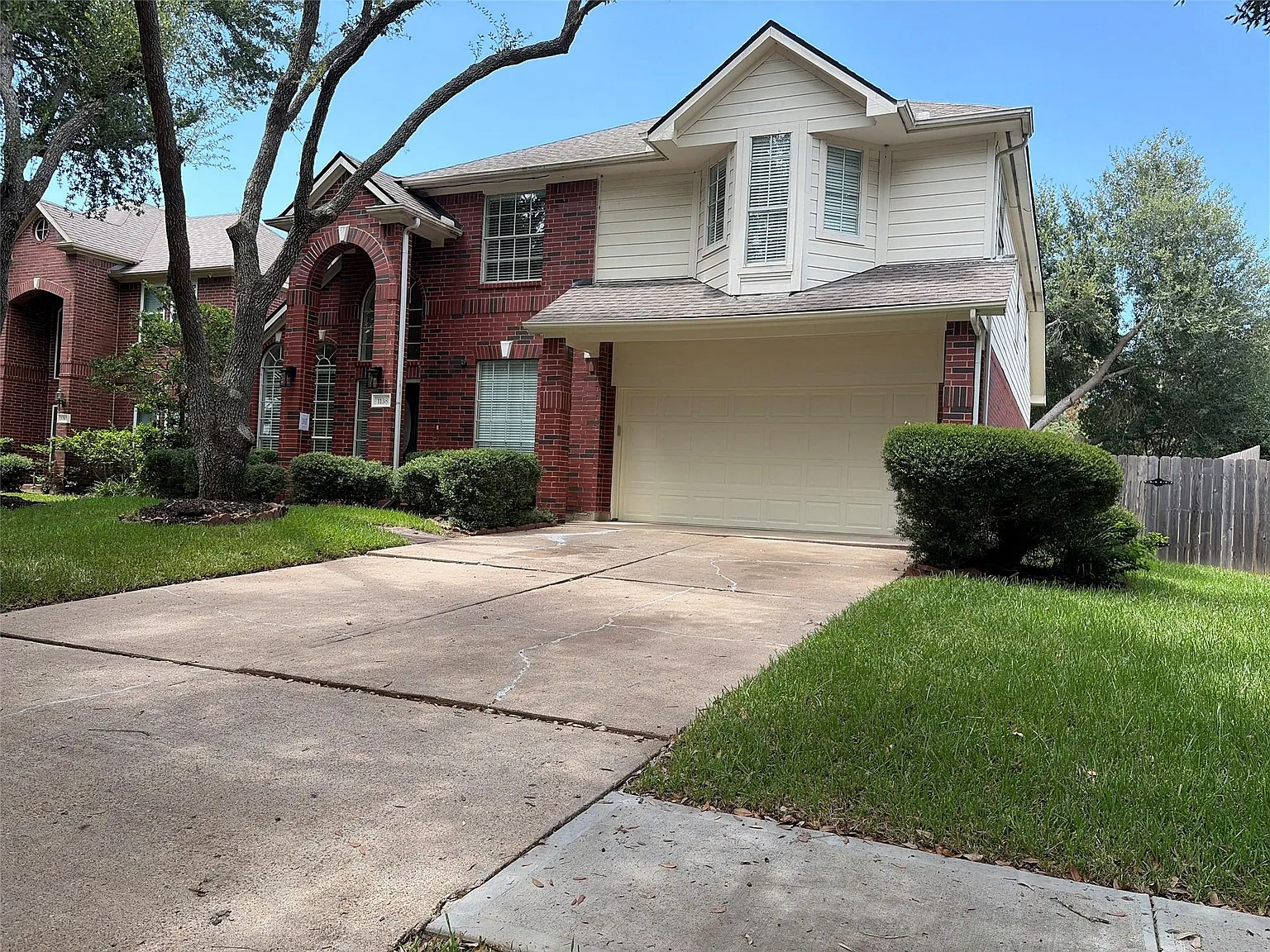 5 bed, 3.5 bath, 3010 sqft, $2,900 — Photo 3