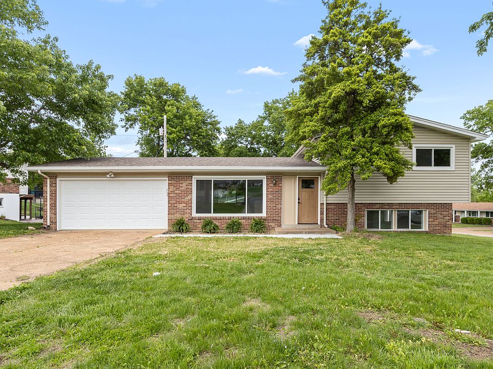 Welcome to 1209 Foxview!