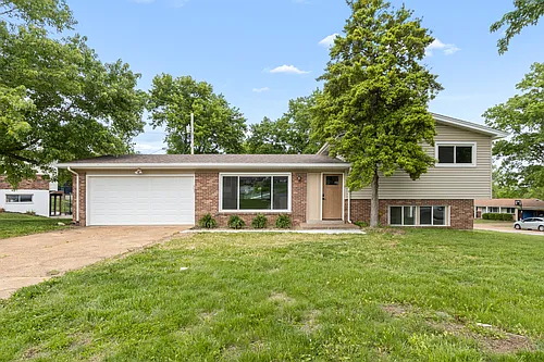 1209 Foxview Ter Photo 1