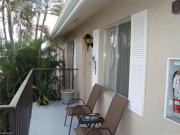 2nd image of 142 Palm Dr APT 1