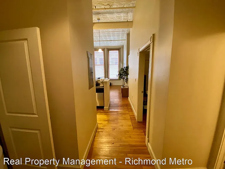 121 W Broad St — Photo 12