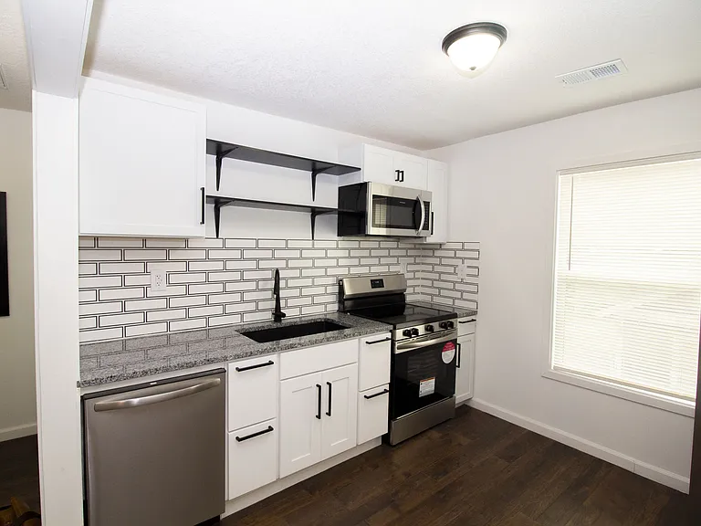 2909 Topping Ave #1 — Photo 9