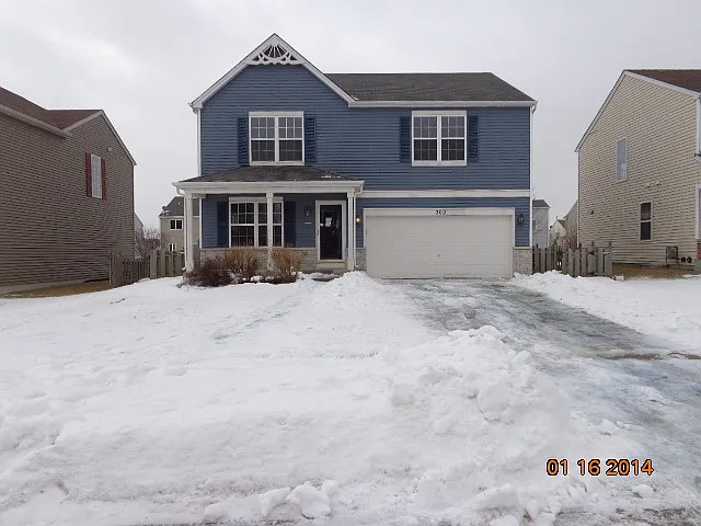 202 E Clover Ave photo 1