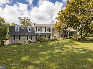 563 Trenton Rd, Fairless Hills, PA 19030