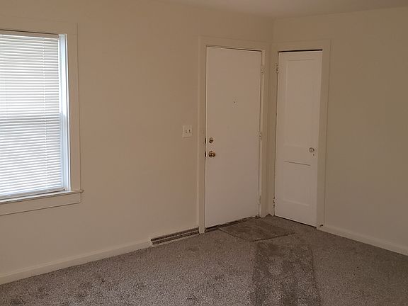 2nd image of 709 E Grand Blvd