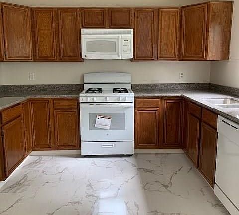 5th image of 12819 Careywood Dr