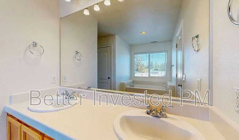 329 Hansbery Way — Photo 35