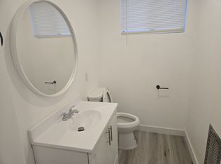 7253 Capps Ave #1, Reseda, CA 91335