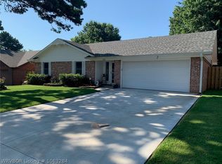 2307 Pine Ln, Barling, AR 72923