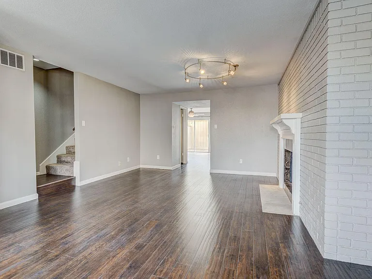 6444 Burgoyne Rd #104 — Photo 4