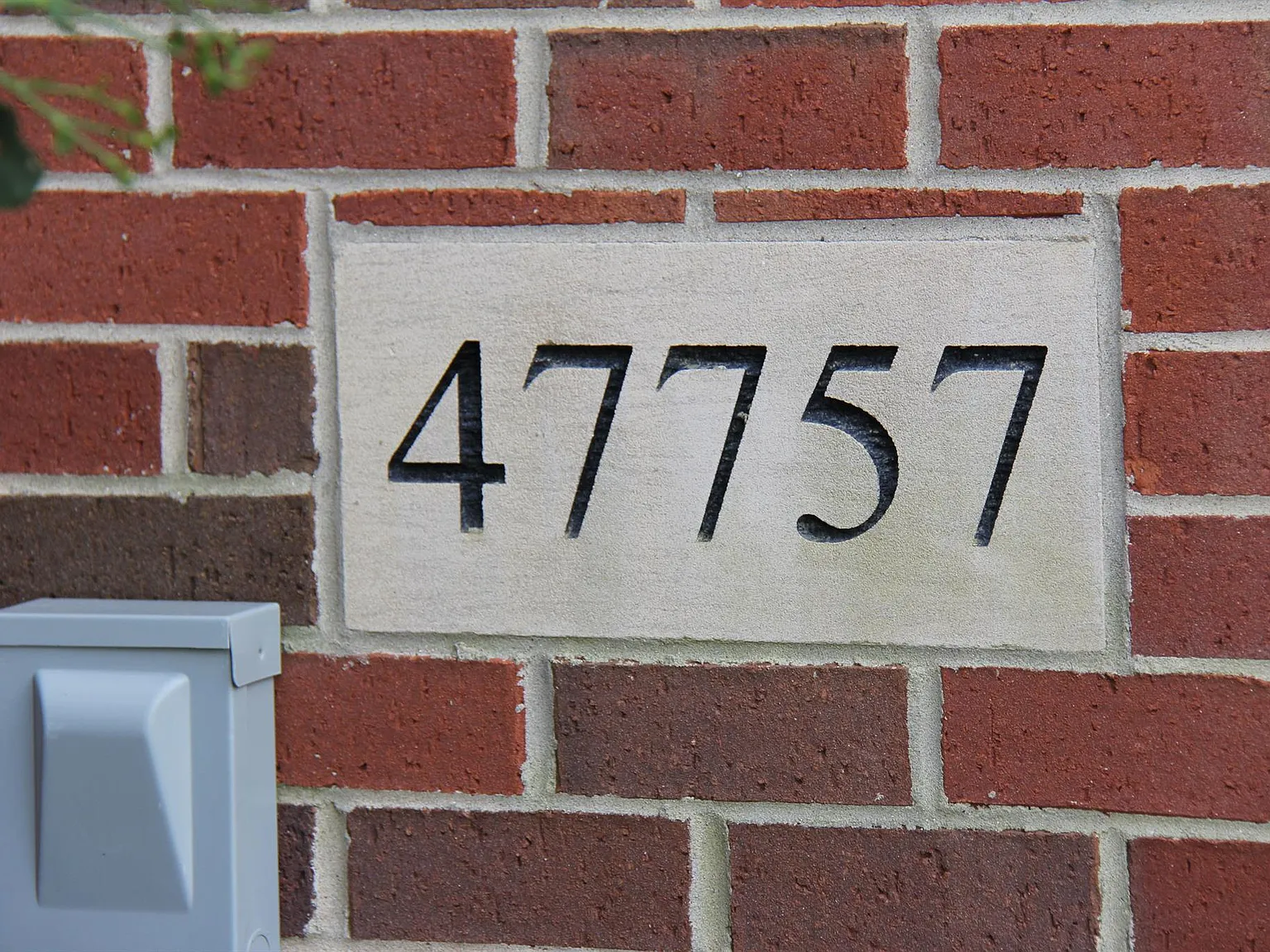 3 bed, 3.5 bath, 2085 sqft, $3,200 — Photo 2
