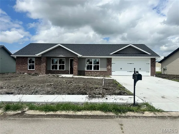 525 Somerset Dr, Granite City, IL 62040