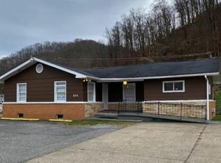 832 Central Ave, South Williamson, KY 41503