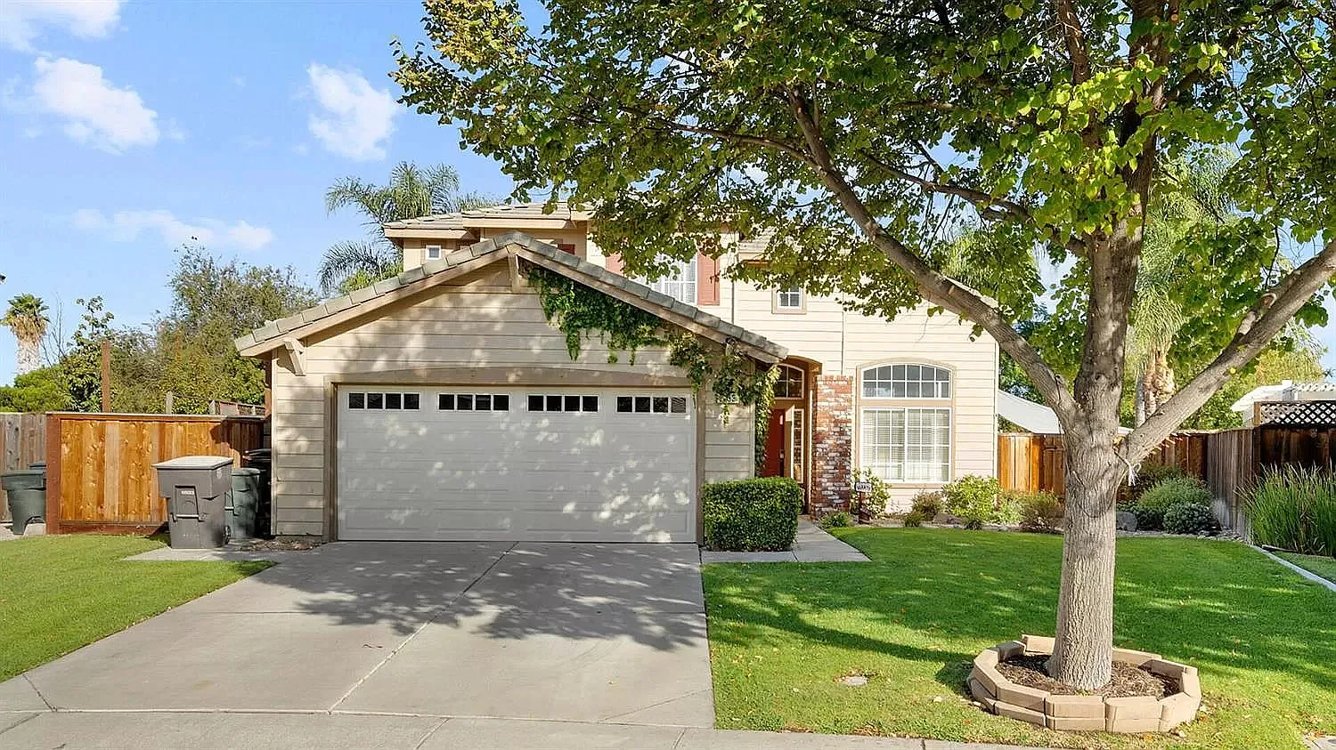 4 bed, 2095 sqft, $3,500 — Photo 1