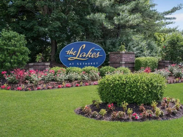 91 Erin Lane #91, East Setauket, NY 11733