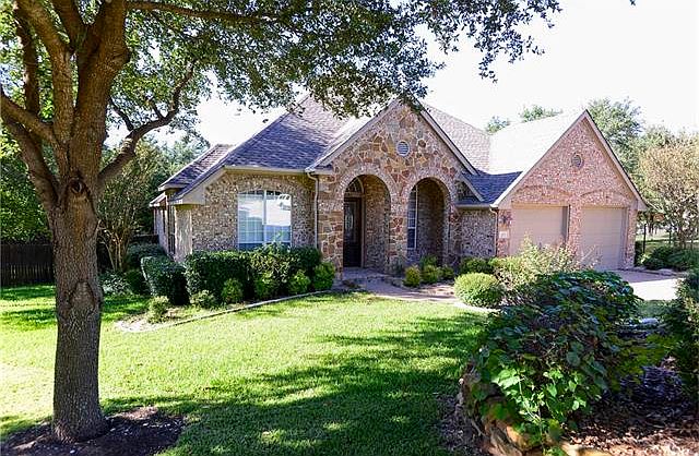 1st image of 1406 Lake Bluff Cv