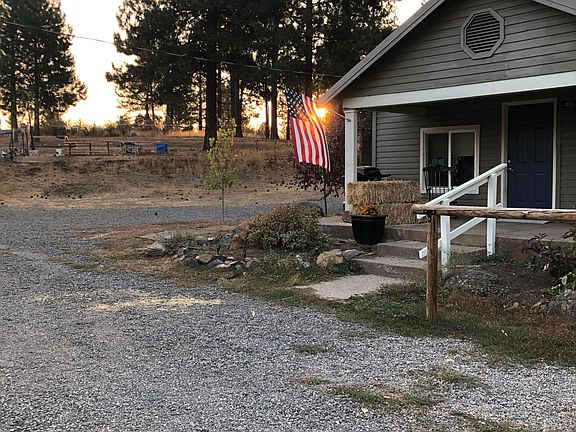 2nd image of 1636 Blue Pool Way