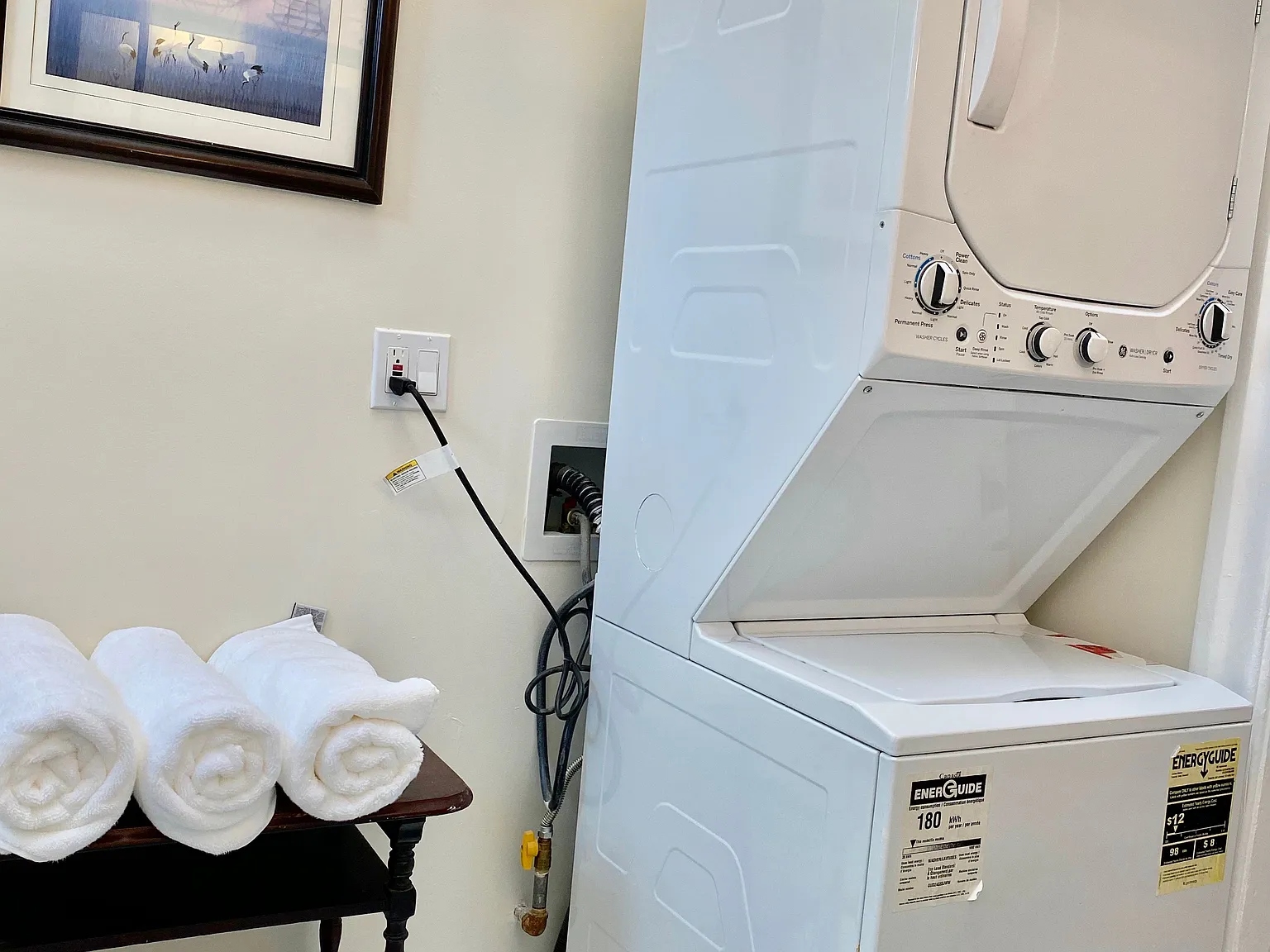 2 bed, 650 sqft, $2,200 — Photo 3