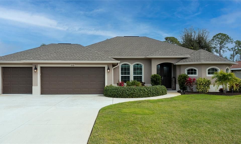 1st image of 32 Pinehurst Pl