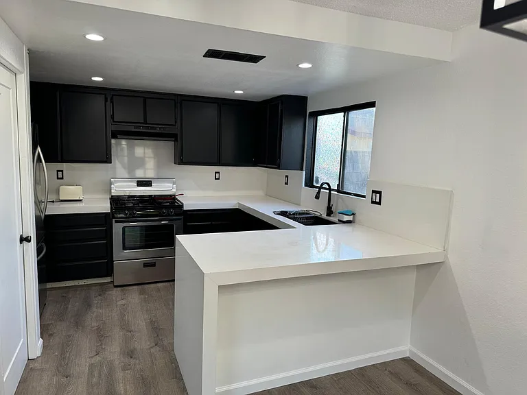 44060 Palm Ln — Photo 4