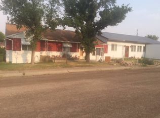305 2nd Ave S, SUNBURST, MT 59482