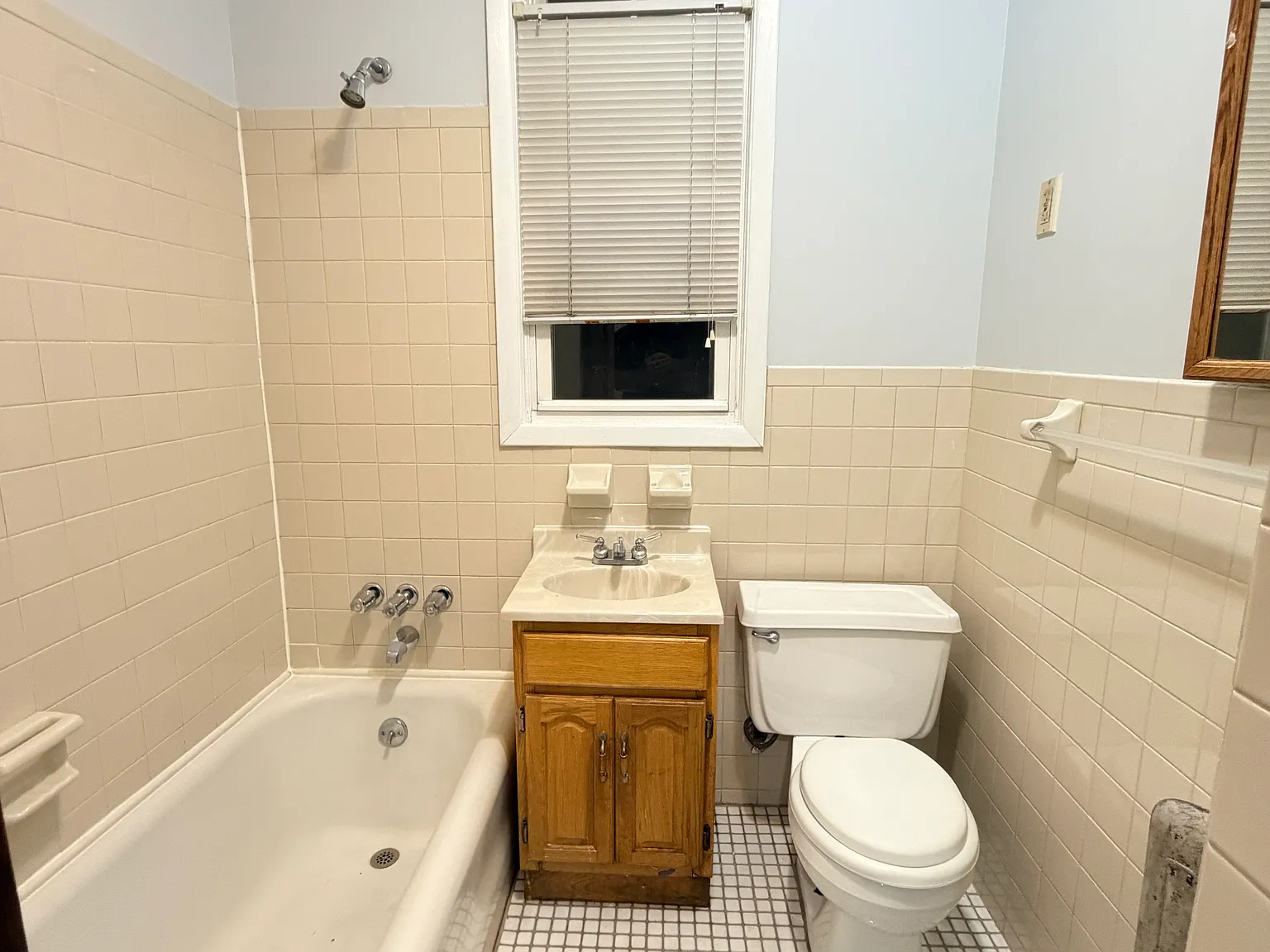 301 Westervelt Ave — Photo 4