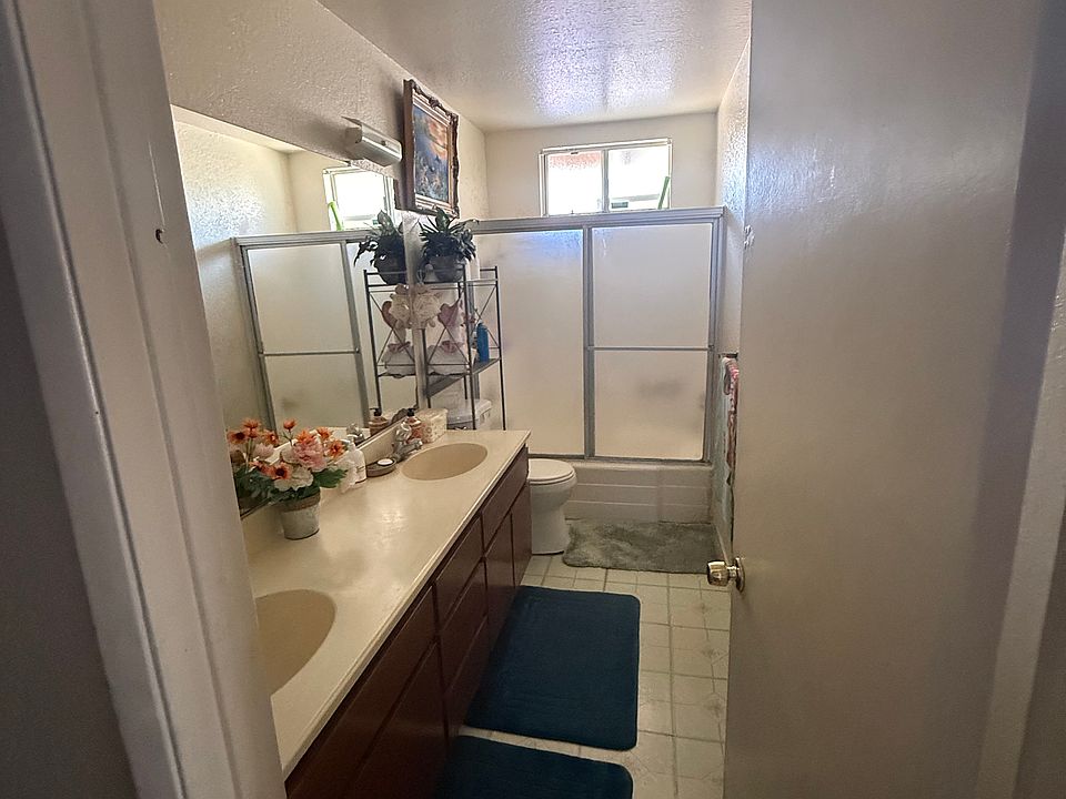 1st image of 5077 E 60th Pl