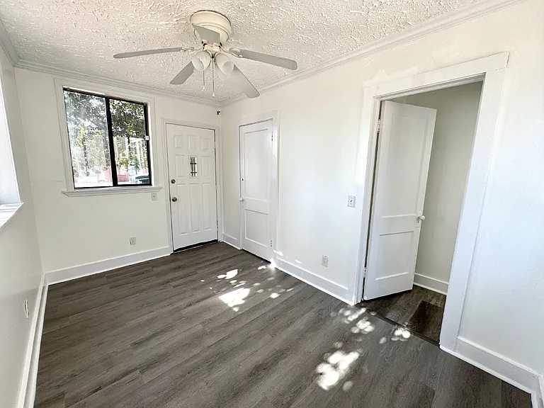 422 Magnolia Ave #1 — Photo 23